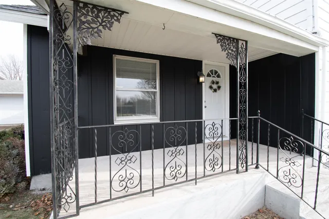 $199,900 | 915 Hawpatch Street, Lagrange, IN 46761