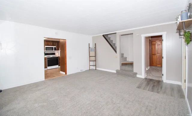 $199,900 | 915 Hawpatch Street, Lagrange, IN 46761