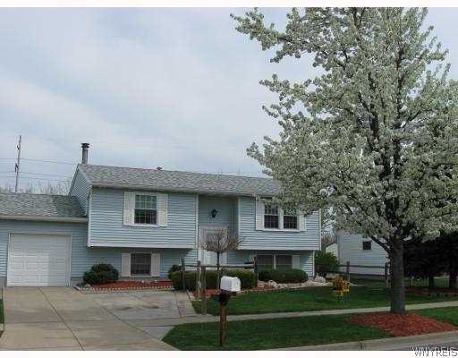 33 Hillpine Road Cheektowaga, NY 14227 - Photo 1 of 1 Exterior Front