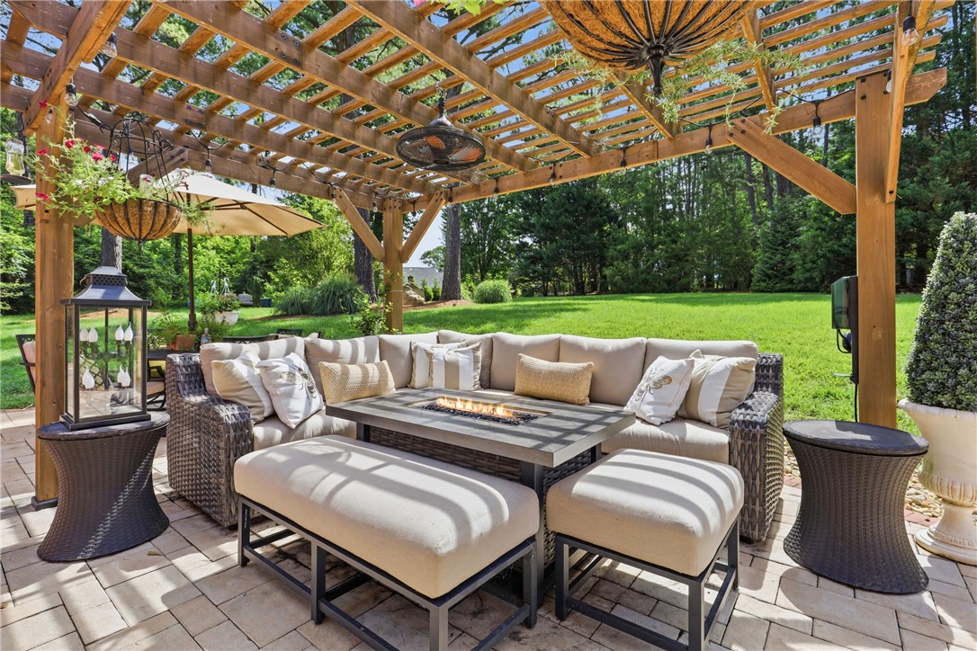 110 Hawnes Place Anderson, SC 29621 - Photo 28 of 40 Outdoor Living Area