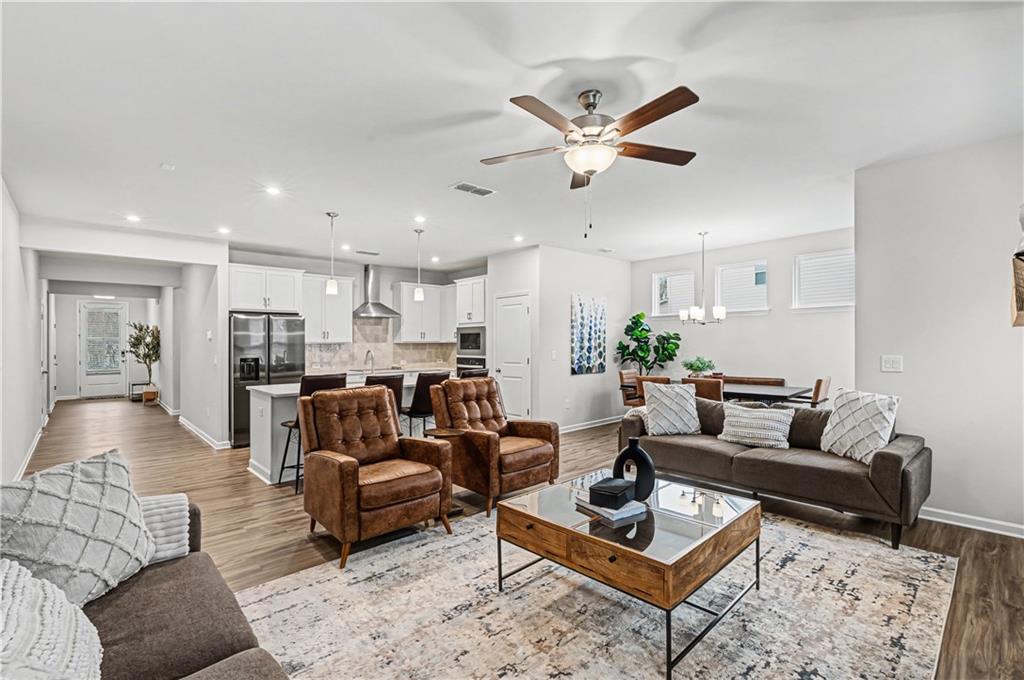 33 Brookside Way Cartersville, GA 30121 - Photo 15 of 54 a living room with furniture