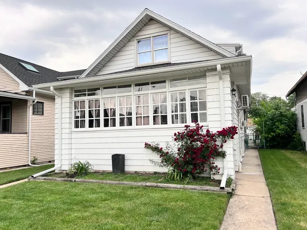 $1,300 | 5628 West Eastwood Avenue, Unit GR, Chicago, IL 60630