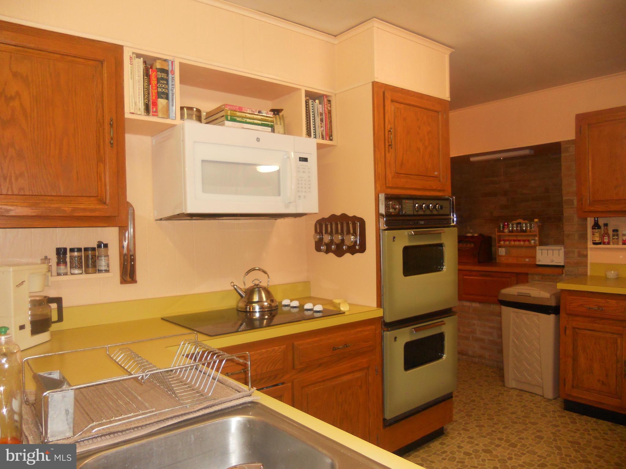 980 Mission Road Harpers Ferry, WV 25425 - Photo 10 of 30 Kitchen