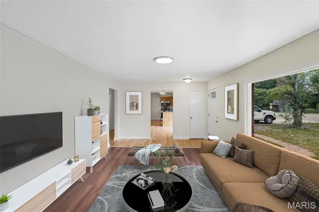 $219,900 | 315 Hillcrest Drive, Bourbon, MO 65441