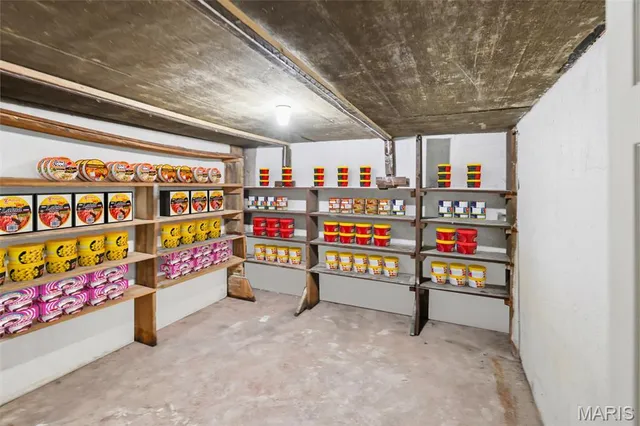 $219,900 | 315 Hillcrest Drive, Bourbon, MO 65441