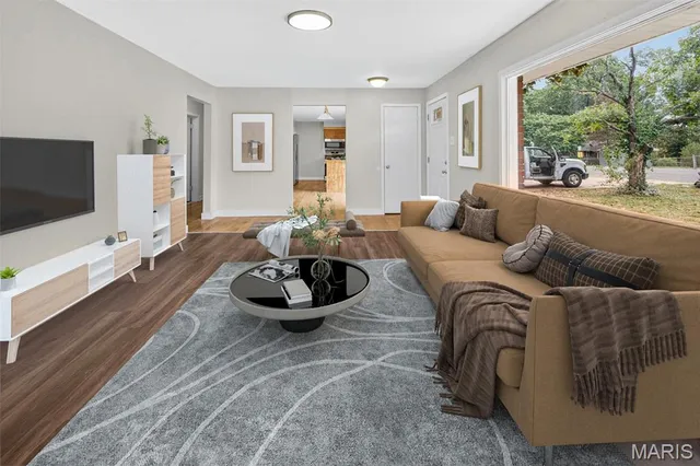 $219,900 | 315 Hillcrest Drive, Bourbon, MO 65441