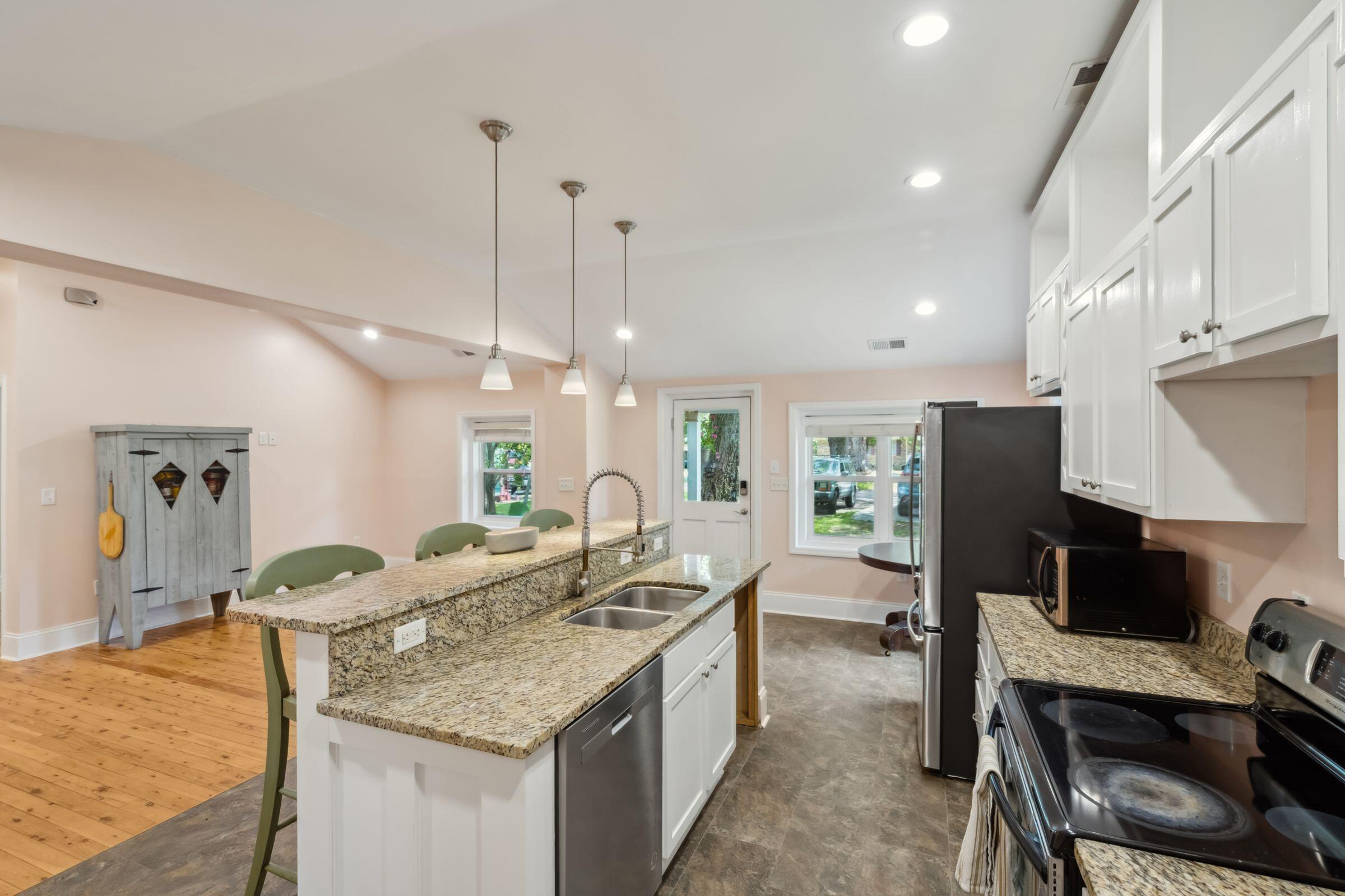 1540 Fort Johnson Road Charleston, SC 29412 - Photo 19 of 45 1540FtJohnsonRd-KeenEyeMarketing-018