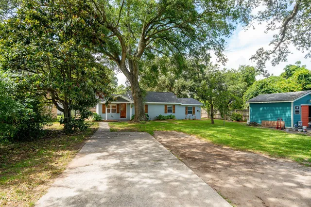 $474,900 | 1540 Fort Johnson Road, Charleston, SC 29412