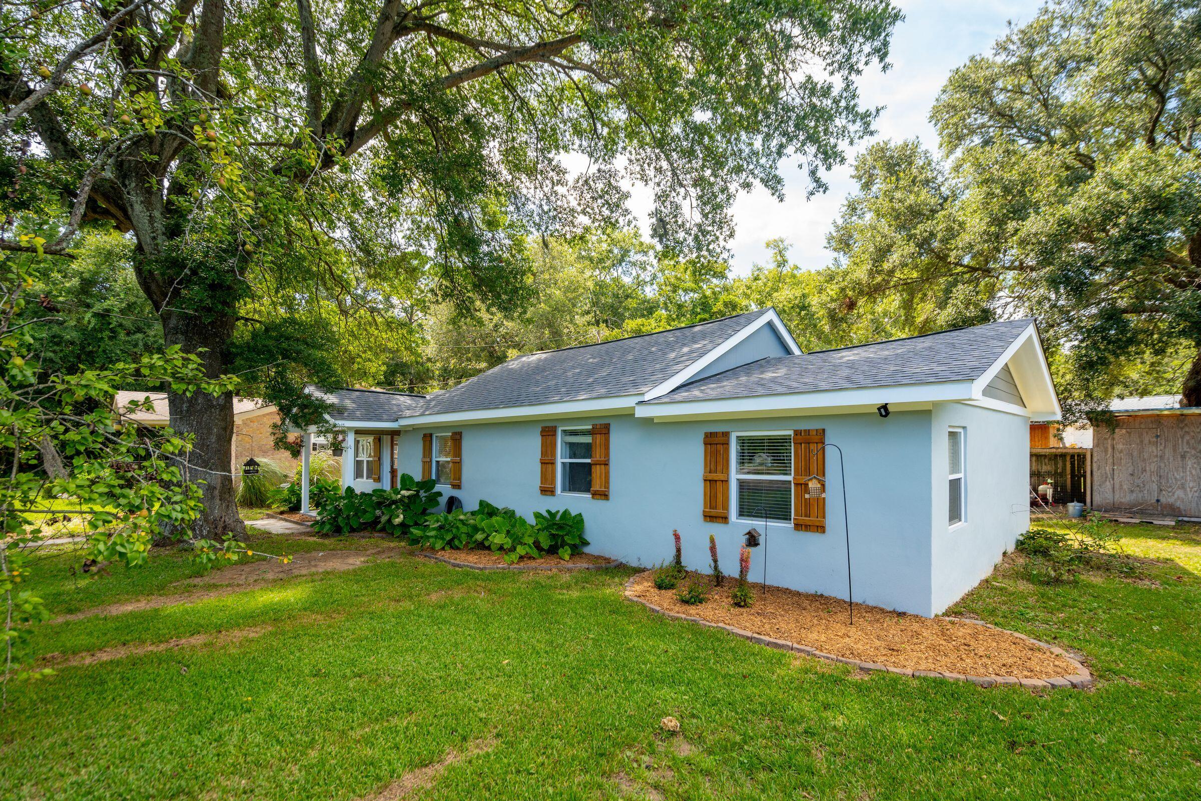 1540 Fort Johnson Road Charleston, SC 29412 - Photo 6 of 45 1540FtJohnsonRd-KeenEyeMarketing-005