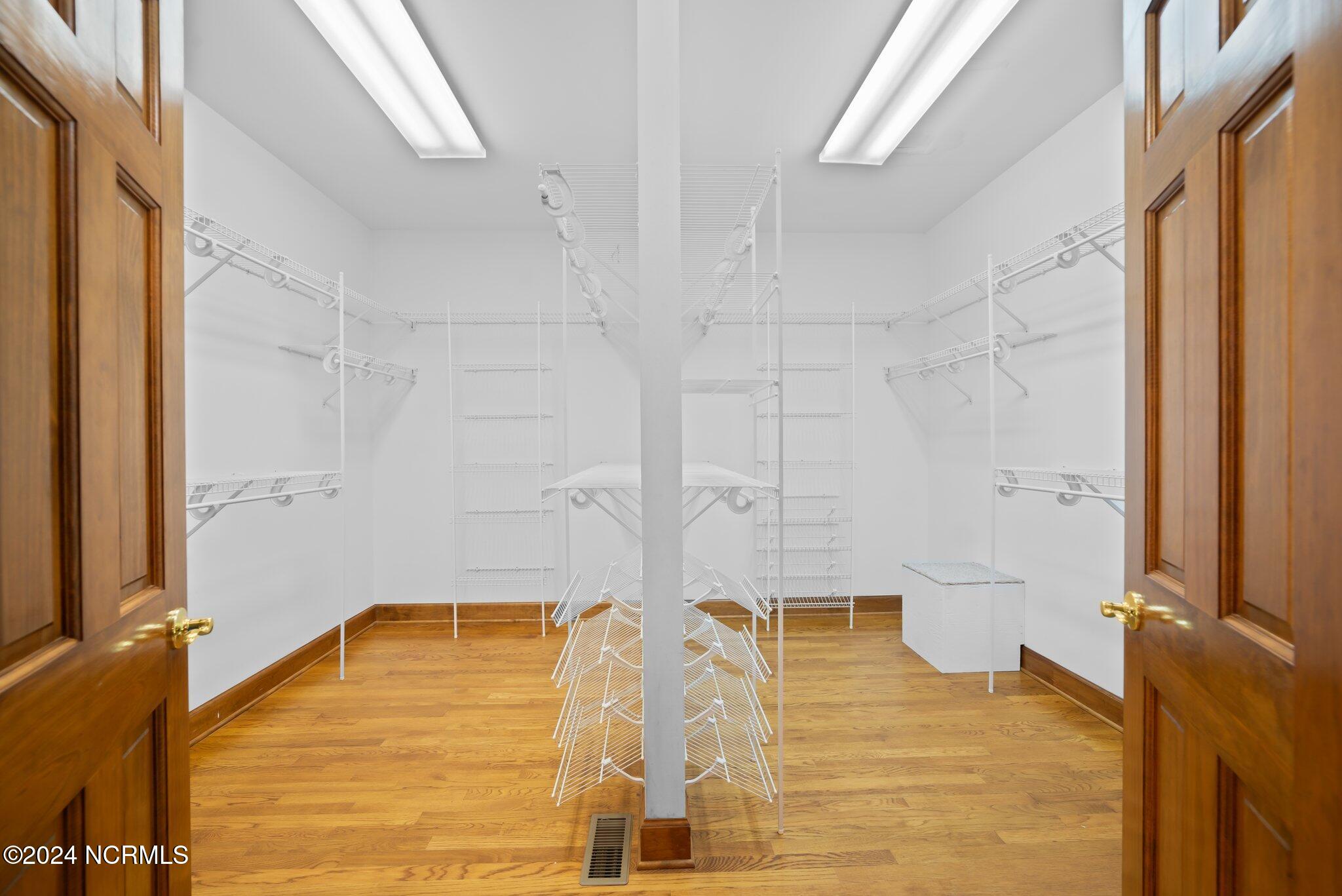 100 Rappahannock Drive Chocowinity, NC 27817 - Photo 29 of 53 029 Main Bedroom Walkin Closing