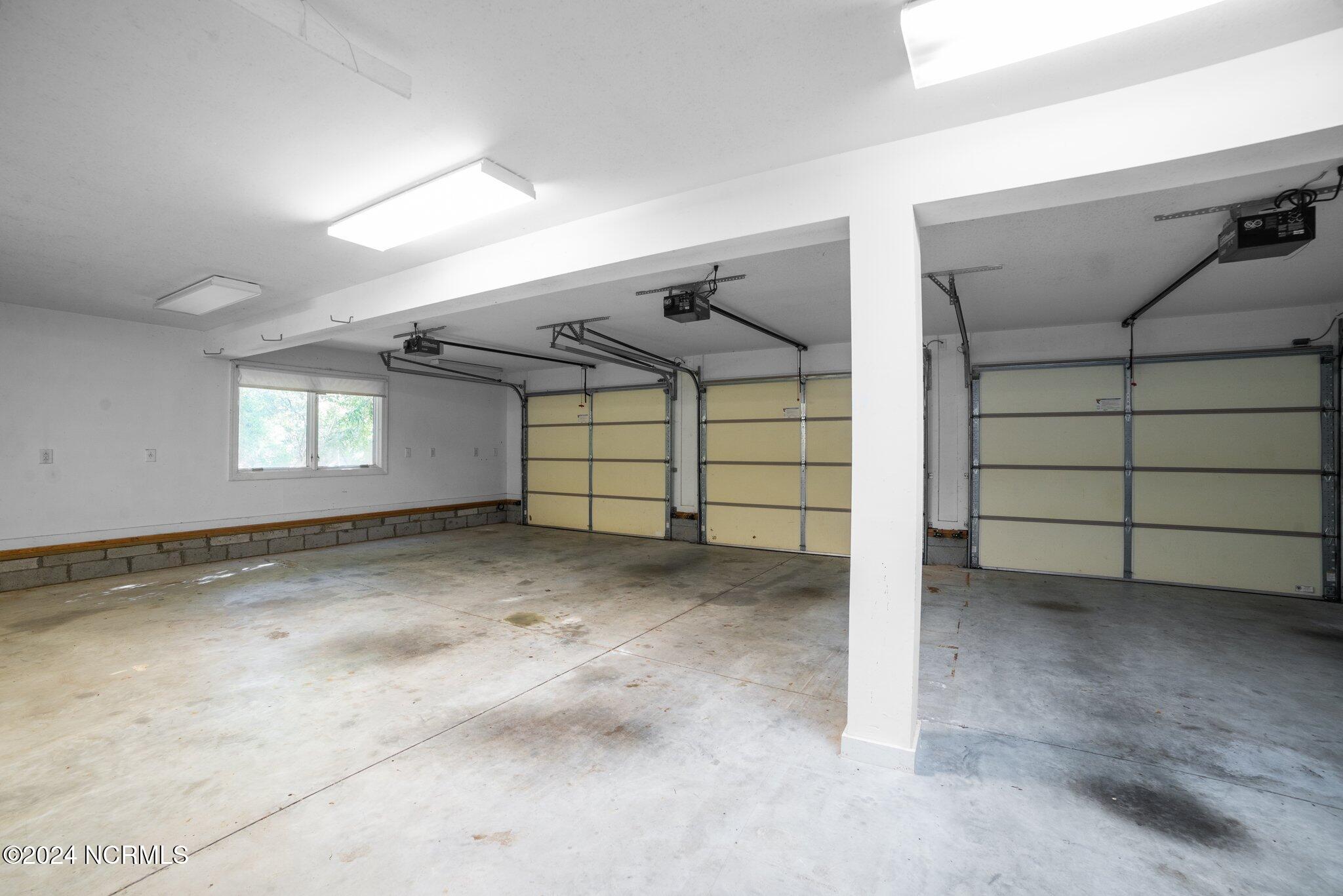 100 Rappahannock Drive Chocowinity, NC 27817 - Photo 42 of 53 042 3-Car Garage