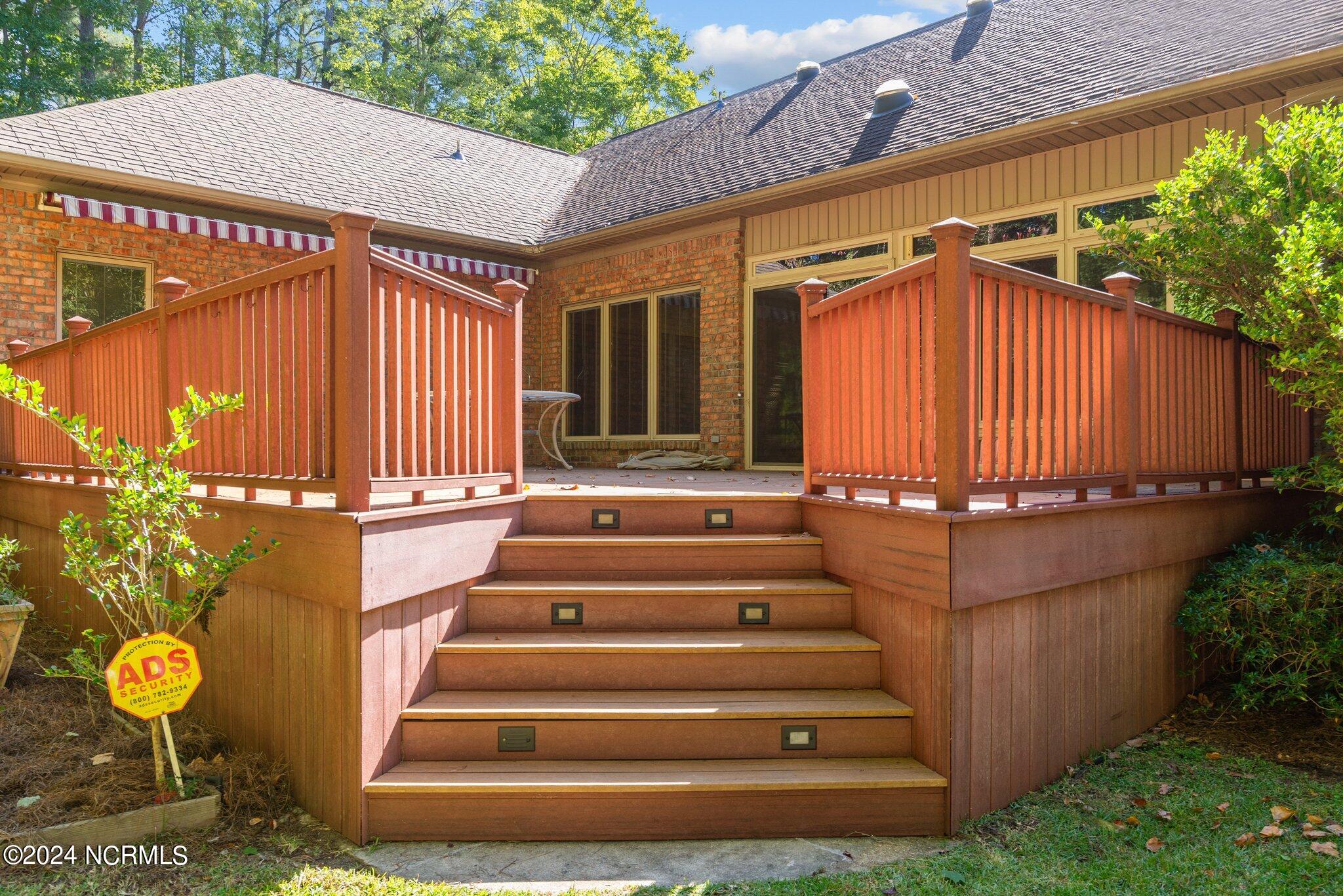 100 Rappahannock Drive Chocowinity, NC 27817 - Photo 8 of 53 008 Back Deck