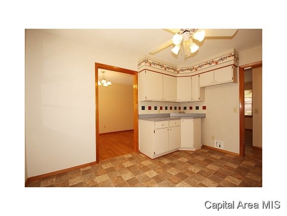 824 Independence Ridge Springfield, IL 62702 - Photo 11 of 24