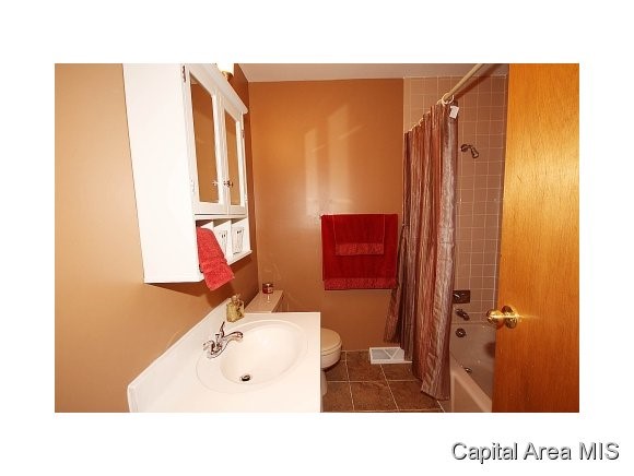 824 Independence Ridge Springfield, IL 62702 - Photo 19 of 24