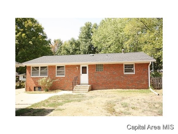 824 Independence Ridge Springfield, IL 62702 - Photo 3 of 24