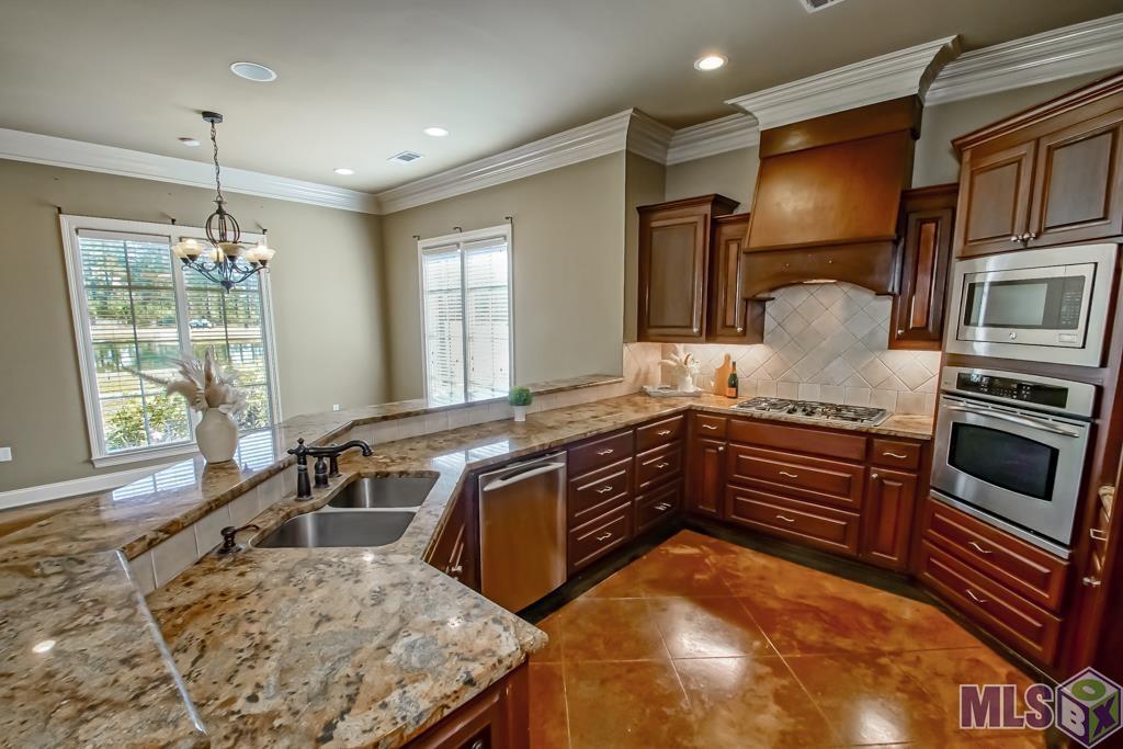 23291 Greenwell Springs Road Greenwell Springs, LA 70739 - Photo 9 of 27