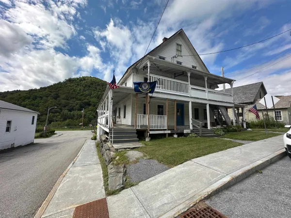 $190,000 | 6982 Main Street, Readsboro, VT 05350