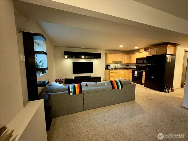 $975,000 | 5062 23rd Avenue Southwest, Seattle, WA 98106