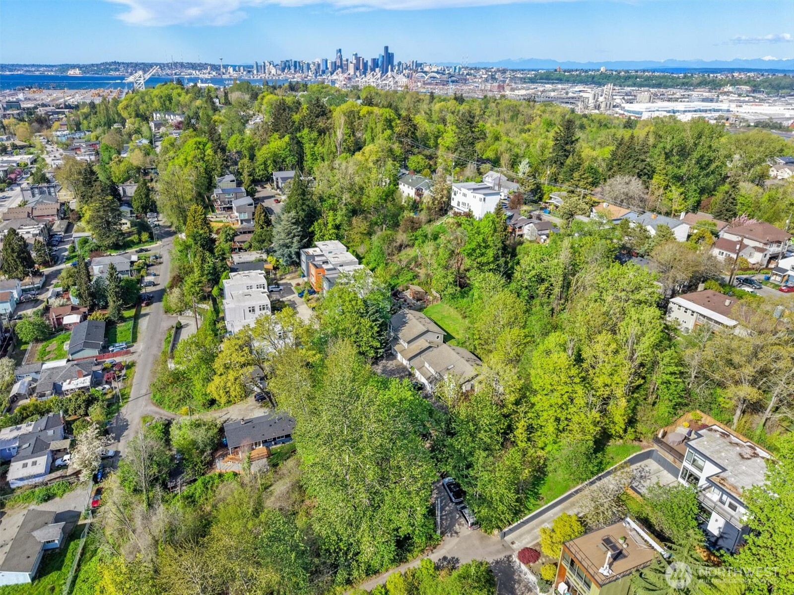 5062 23rd Avenue Southwest Seattle, WA 98106 - Photo 39 of 39 a view of a city