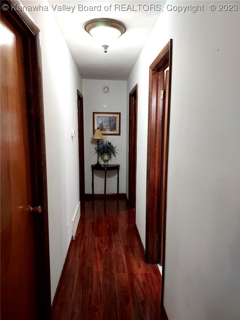 1129 Belgrove Road Kenna, WV 25248 - Photo 10 of 33 Gallery Image 10