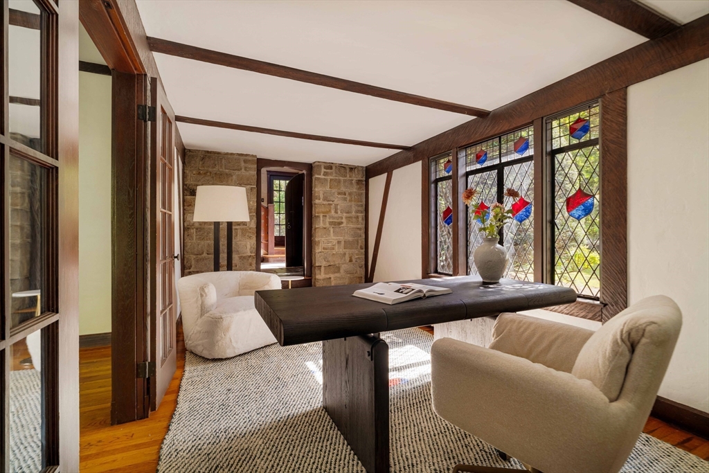 121 Dorset Road Newton, MA 02468 - Photo 11 of 36