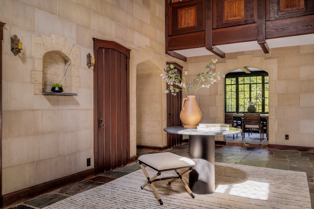 121 Dorset Road Newton, MA 02468 - Photo 2 of 36