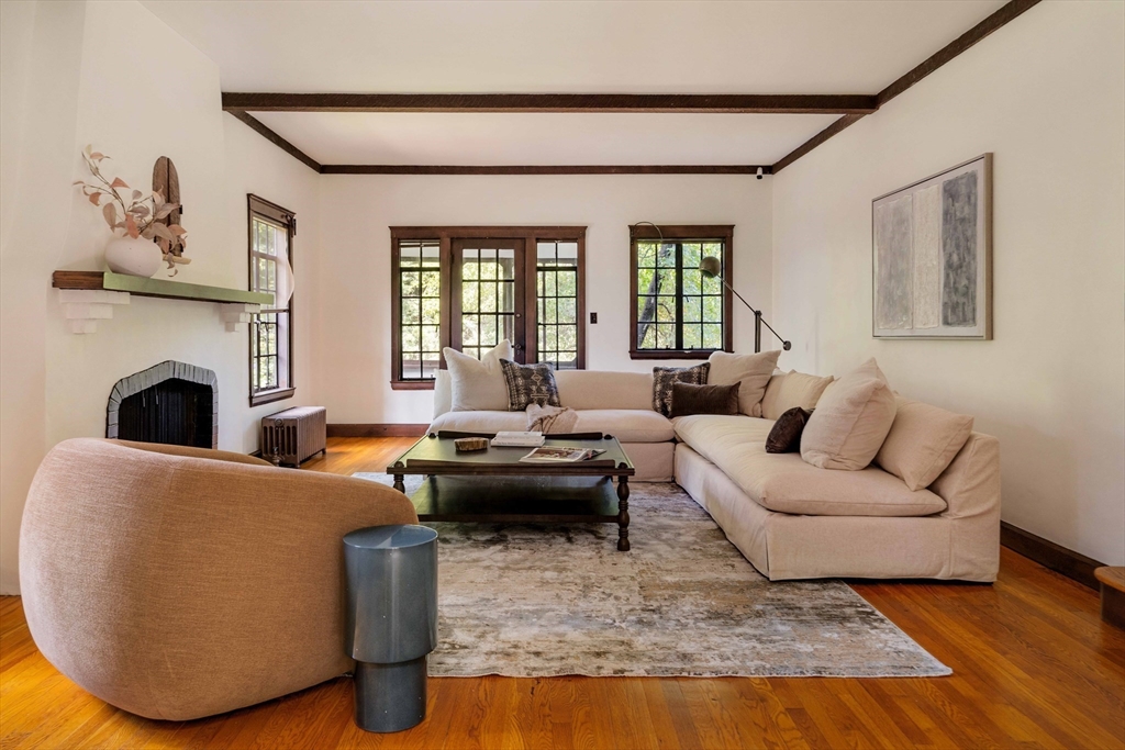 121 Dorset Road Newton, MA 02468 - Photo 6 of 36