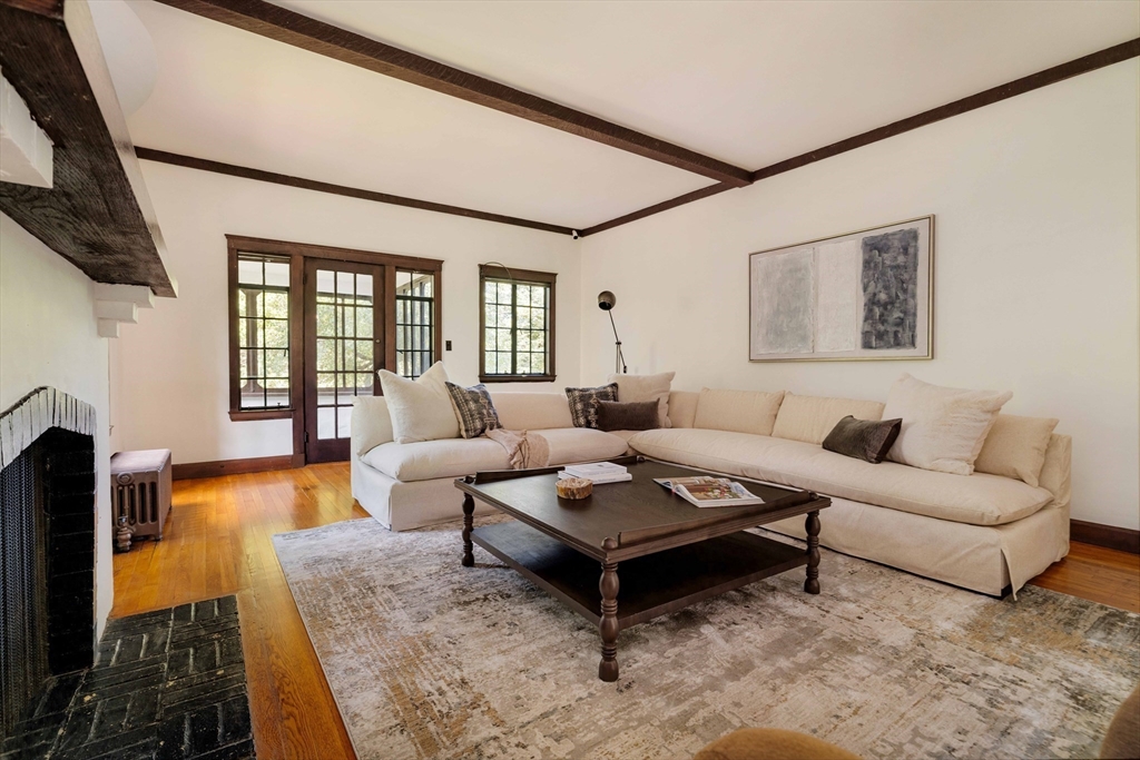 121 Dorset Road Newton, MA 02468 - Photo 7 of 36