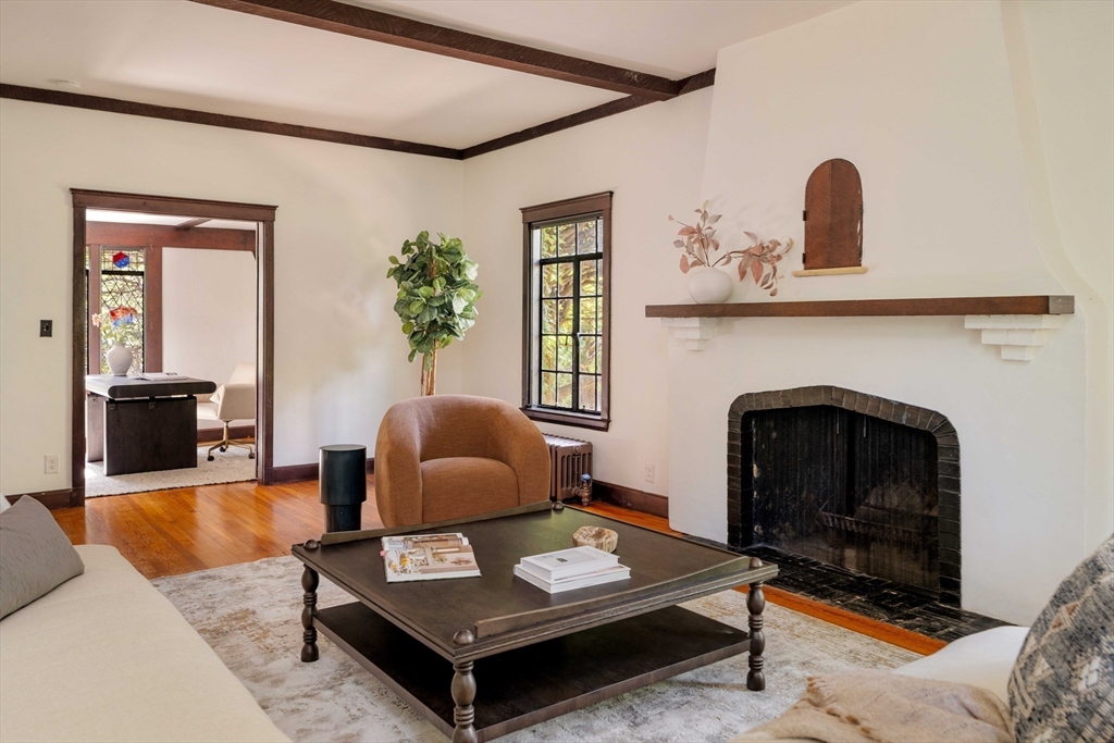 121 Dorset Road Newton, MA 02468 - Photo 9 of 36