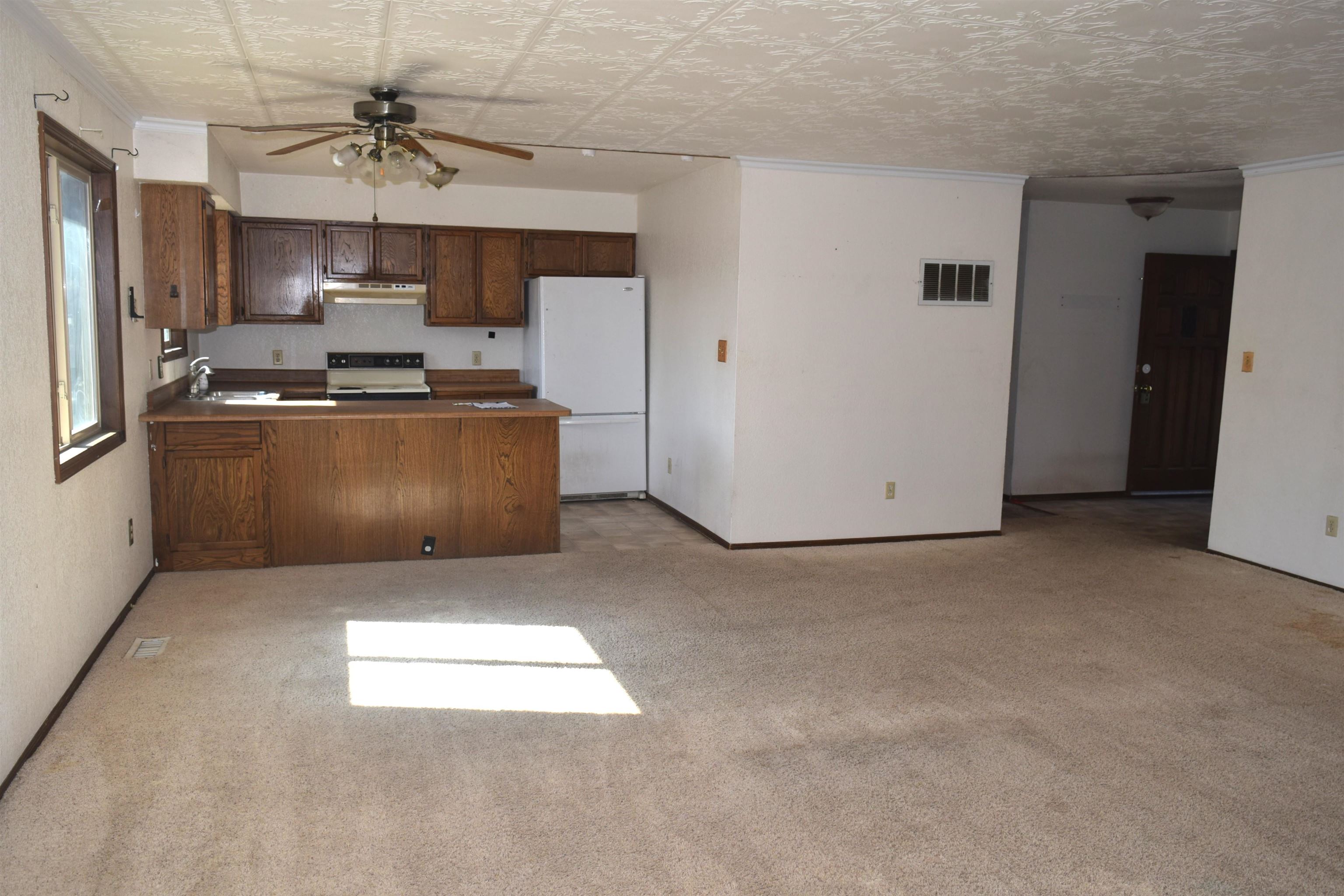 1041 Tanglewood Lane Rangely, CO 81648 - Photo 3 of 19