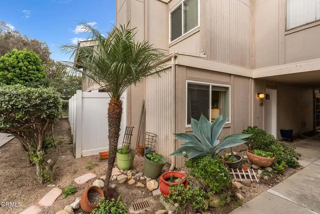$499,000 | 1251 San Simeon Court, Unit 4, Ventura, CA 93003
