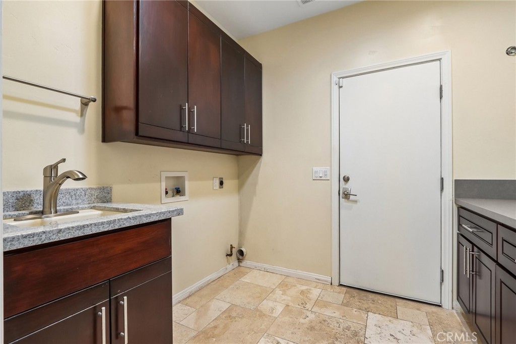 6057 Buena Suerte Road Yucca Valley, CA 92284 - Photo 22 of 75