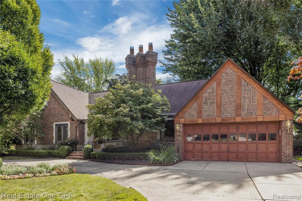 1499 North Renaud Road Grosse Pointe Woods, MI 48236 - Photo 2 of 35