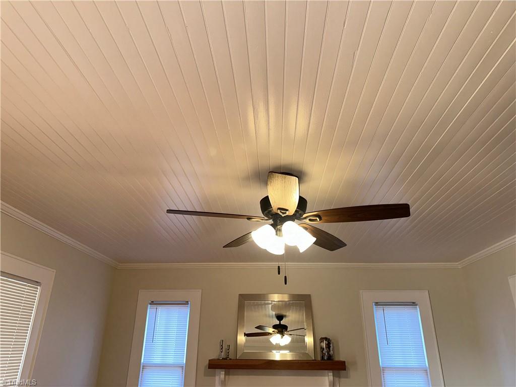 818 West Lebanon Street Mount Airy, NC 27030 - Photo 11 of 23