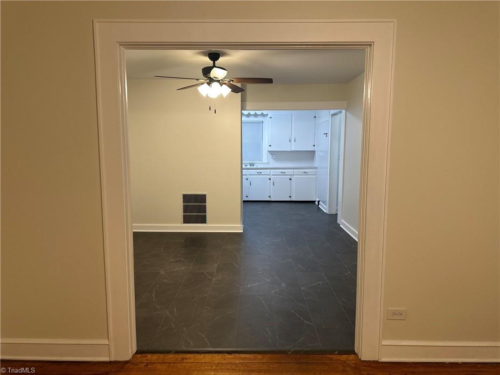 818 West Lebanon Street Mount Airy, NC 27030 - Photo 15 of 23