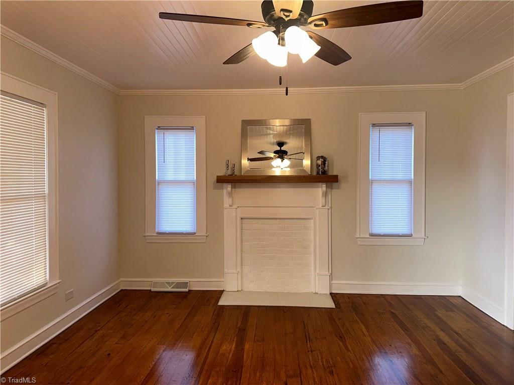 818 West Lebanon Street Mount Airy, NC 27030 - Photo 9 of 23