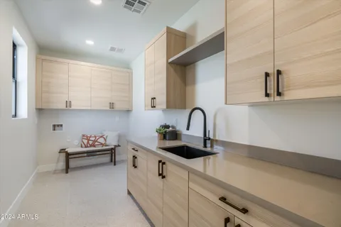 $1,399,000 | 6324 North 10th Drive, Phoenix, AZ 85013
