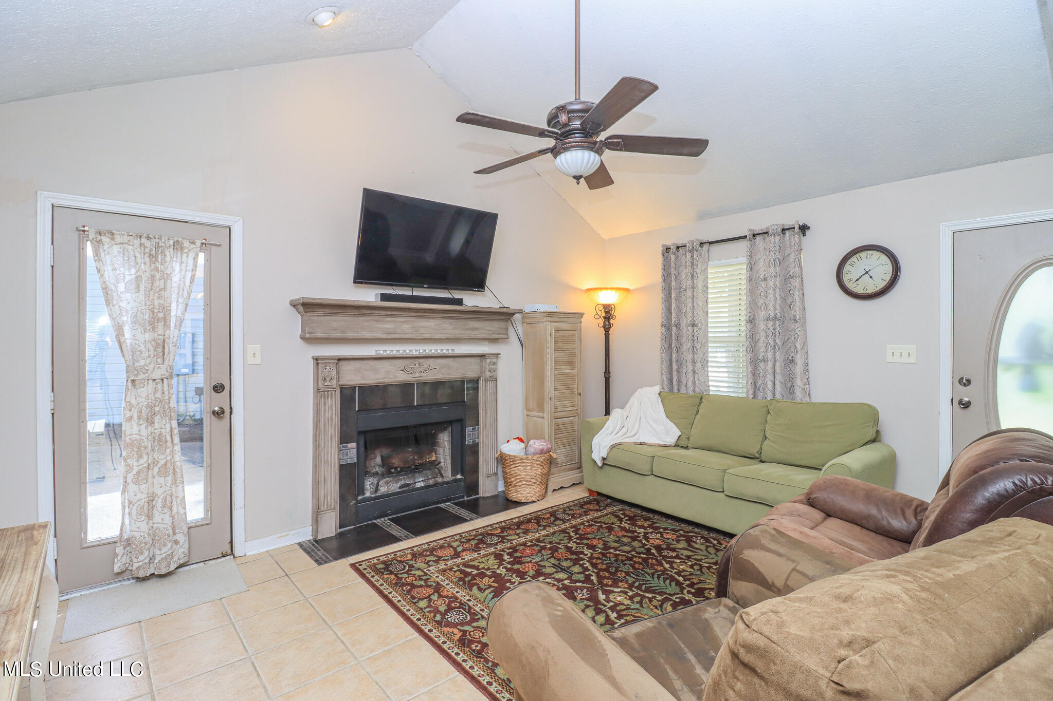 312 North Grove Circle Brandon, MS 39047 - Photo 4 of 33 312 n grove cir 5