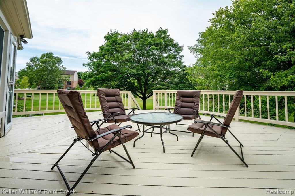1704 Devonwood Drive Rochester Hills, MI 48306 - Photo 31 of 38