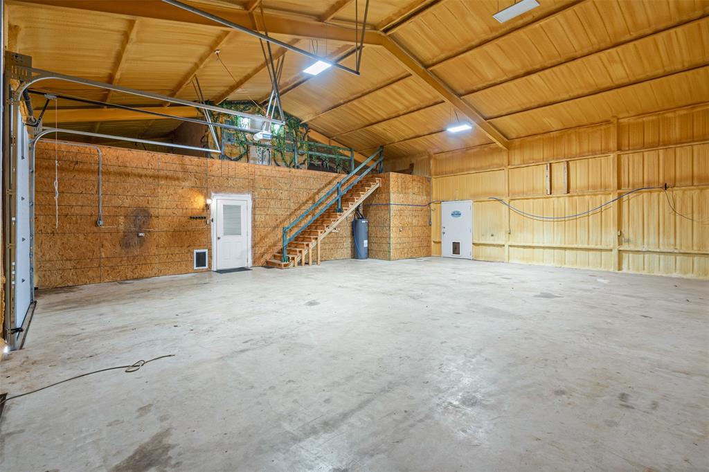 166 South Bronco Court Springtown, TX 76082 - Photo 23 of 40