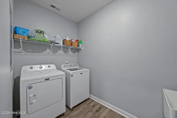 $326,500 | 836 Queens Creek Road, Hubert, NC 28539