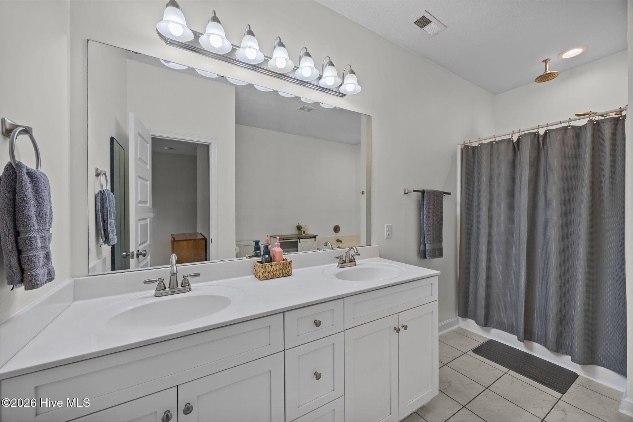 836 Queens Creek Road Hubert, NC 28539 - Photo 19 of 52 19-web-or-mls-836 Queen's Creek Dr. 48