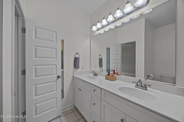 $326,500 | 836 Queens Creek Road, Hubert, NC 28539