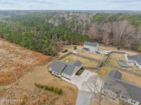 $326,500 | 836 Queens Creek Road, Hubert, NC 28539