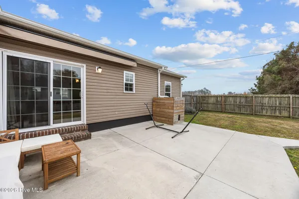 $326,500 | 836 Queens Creek Road, Hubert, NC 28539