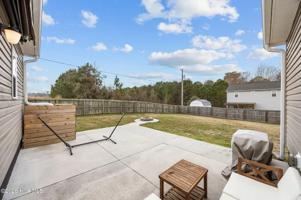 $326,500 | 836 Queens Creek Road, Hubert, NC 28539