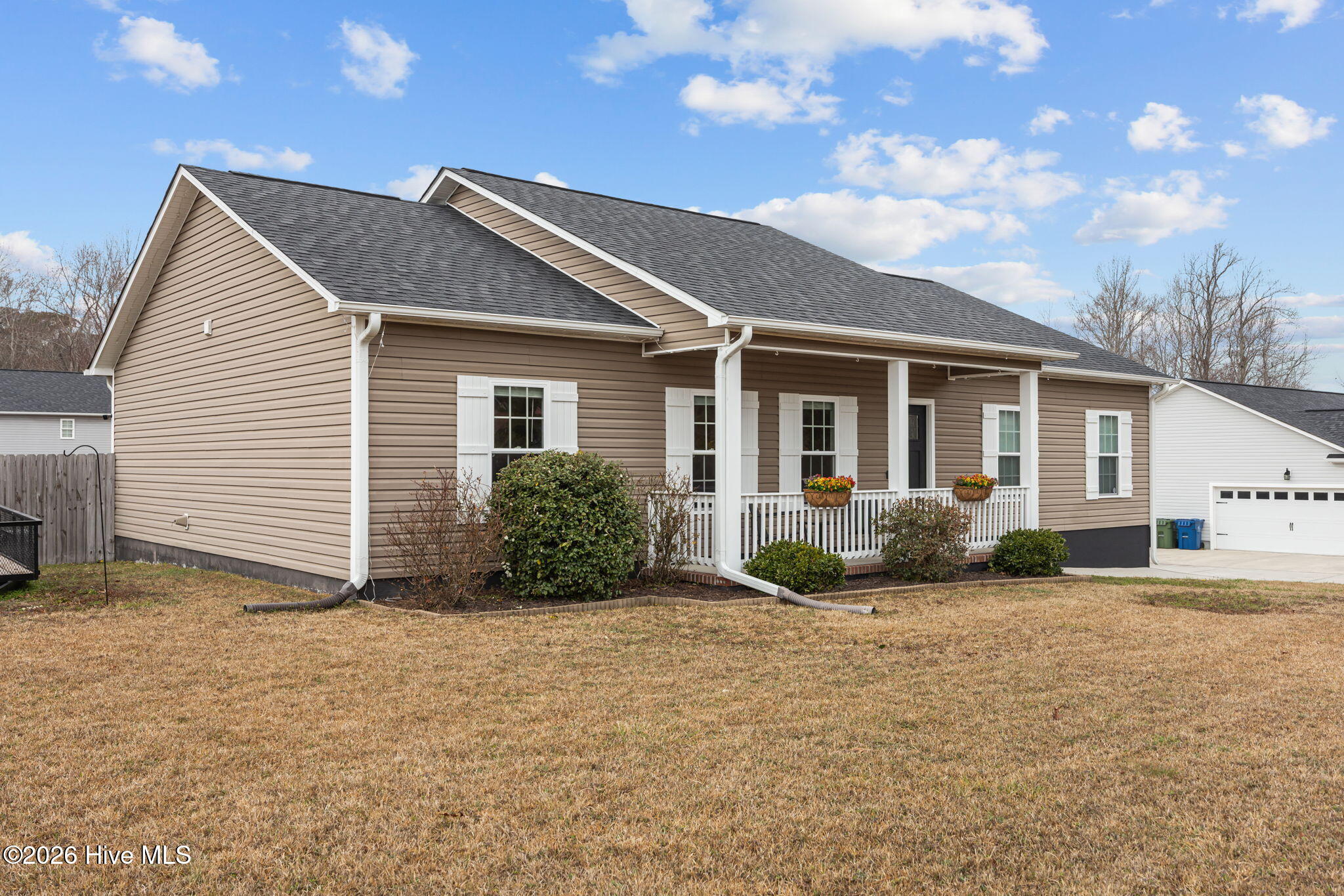 836 Queens Creek Road Hubert, NC 28539 - Photo 3 of 52 3-web-or-mls-836 Queen's Creek Dr. 90