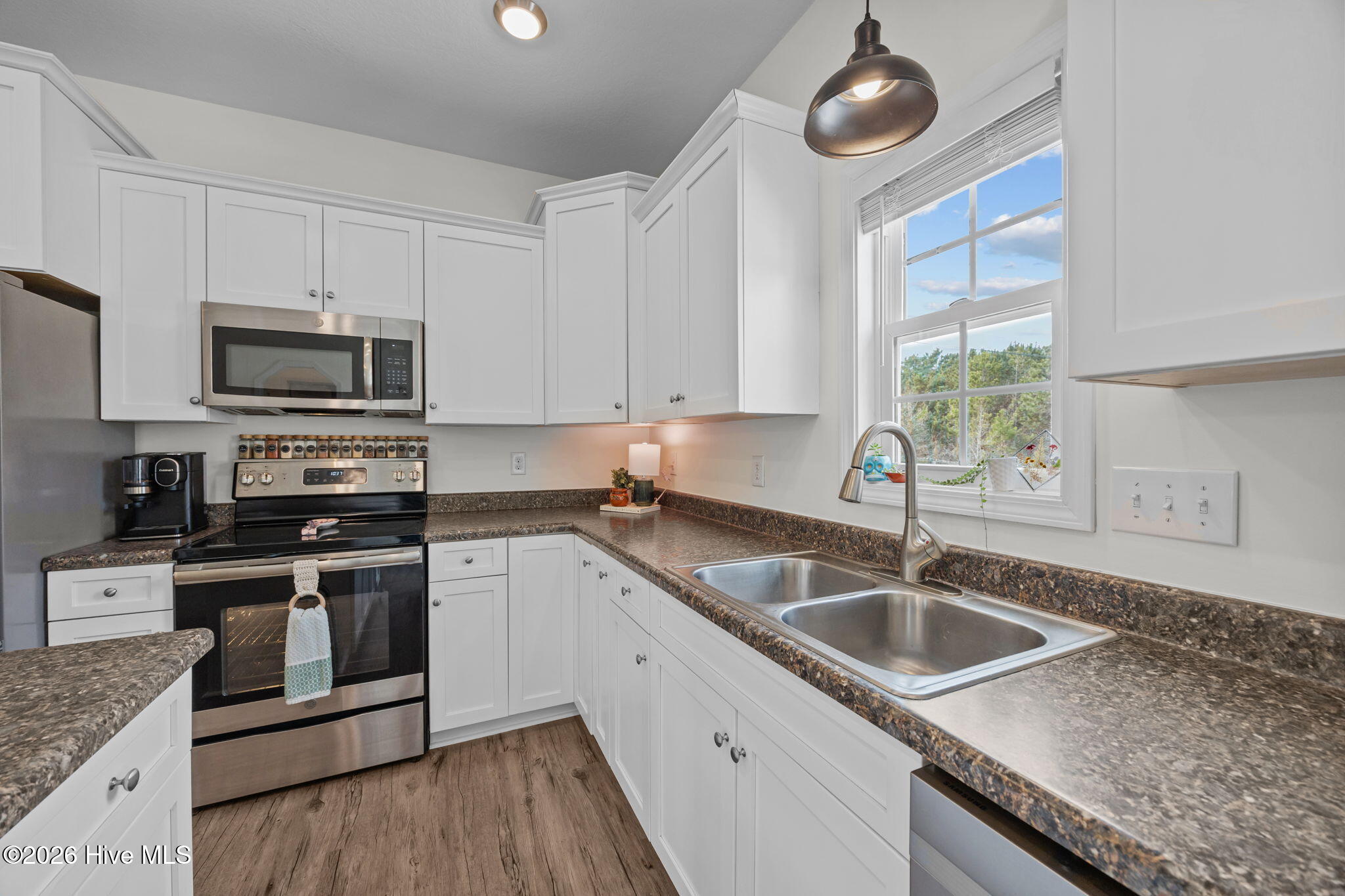 836 Queens Creek Road Hubert, NC 28539 - Photo 8 of 52 8-web-or-mls-836 Queen's Creek Dr. 13