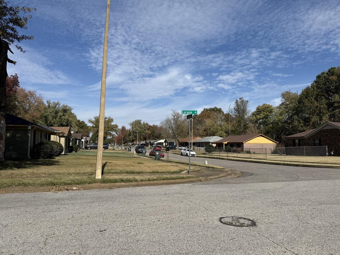 4900 Berta Road Memphis, TN 38109 - Photo 26 of 26 a view of a basketball court