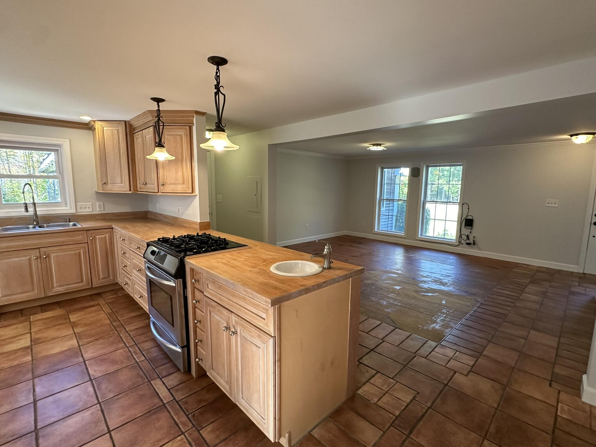 67 Spiller Road Gorham, ME 04038 - Photo 11 of 42 Kitchen and Dining Room